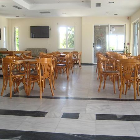 Zefiros Beach Hotel Mykali Exteriér fotografie