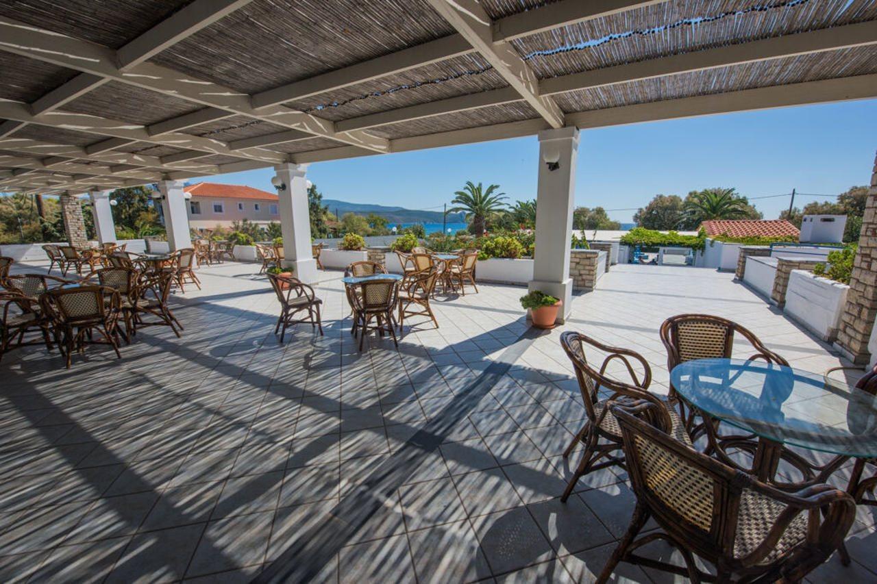 Zefiros Beach Hotel Mykali Exteriér fotografie