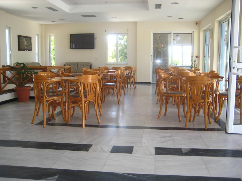 Zefiros Beach Hotel Mykali Exteriér fotografie