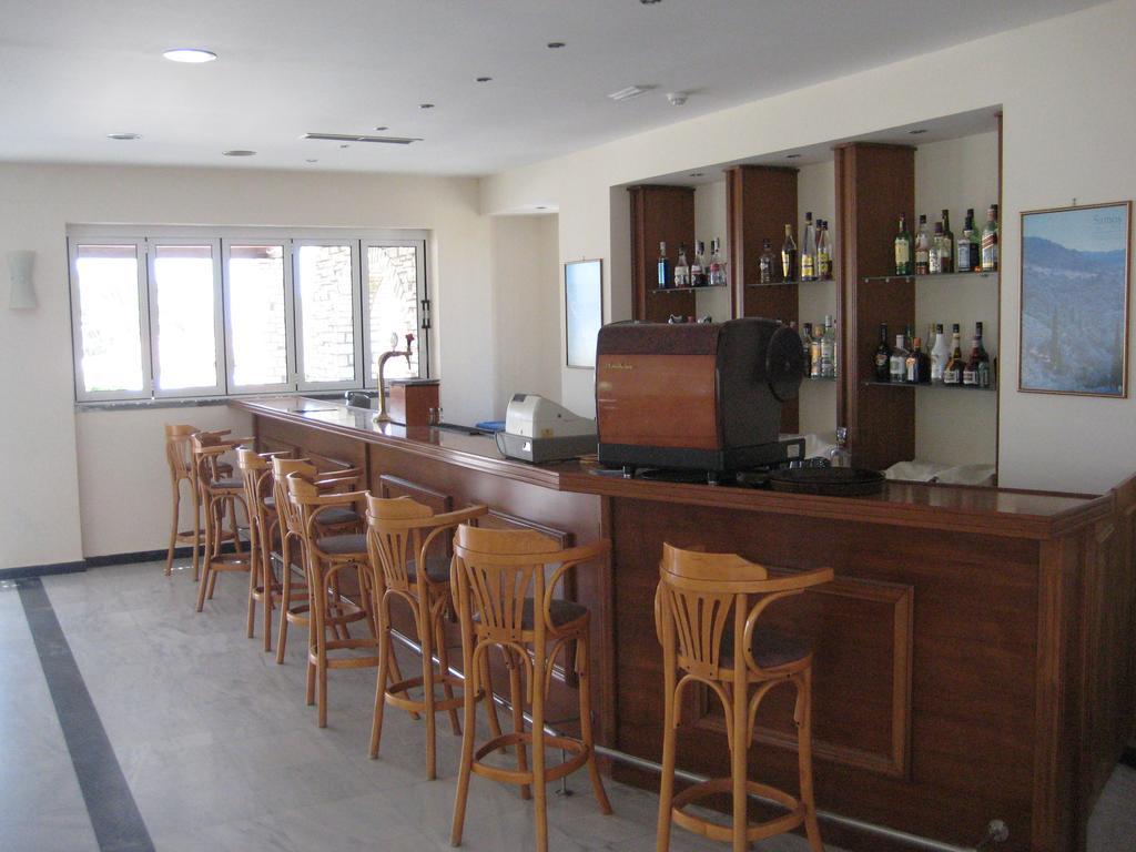 Zefiros Beach Hotel Mykali Exteriér fotografie