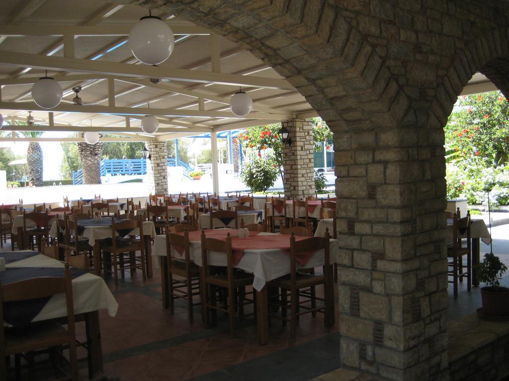 Zefiros Beach Hotel Mykali Exteriér fotografie