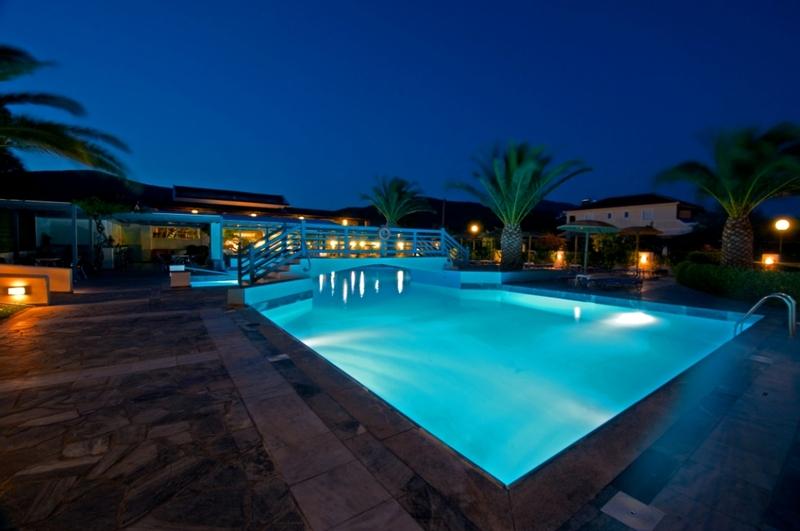 Zefiros Beach Hotel Mykali Exteriér fotografie