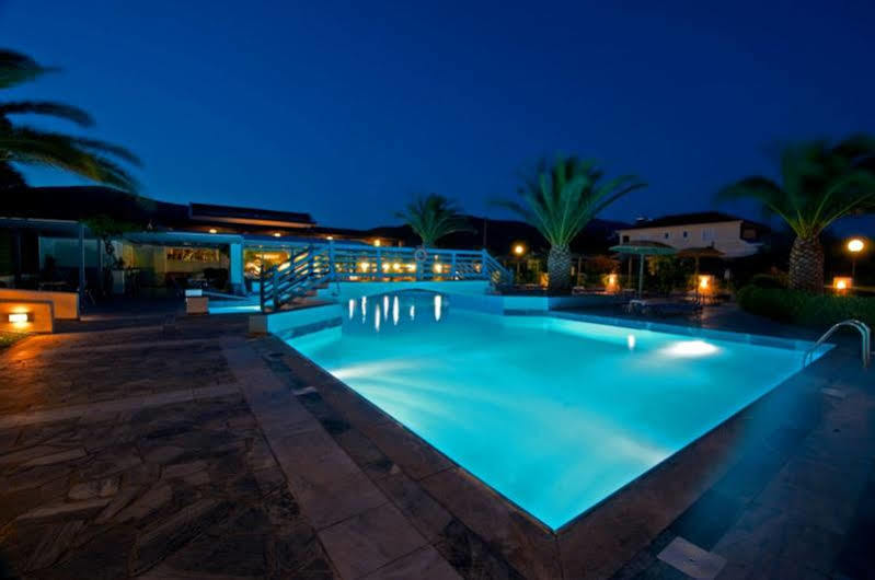 Zefiros Beach Hotel Mykali Exteriér fotografie