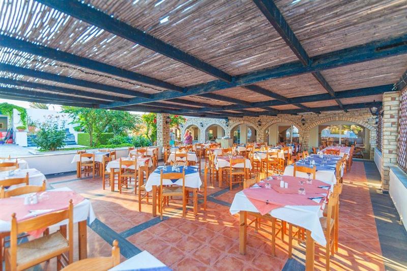 Zefiros Beach Hotel Mykali Exteriér fotografie